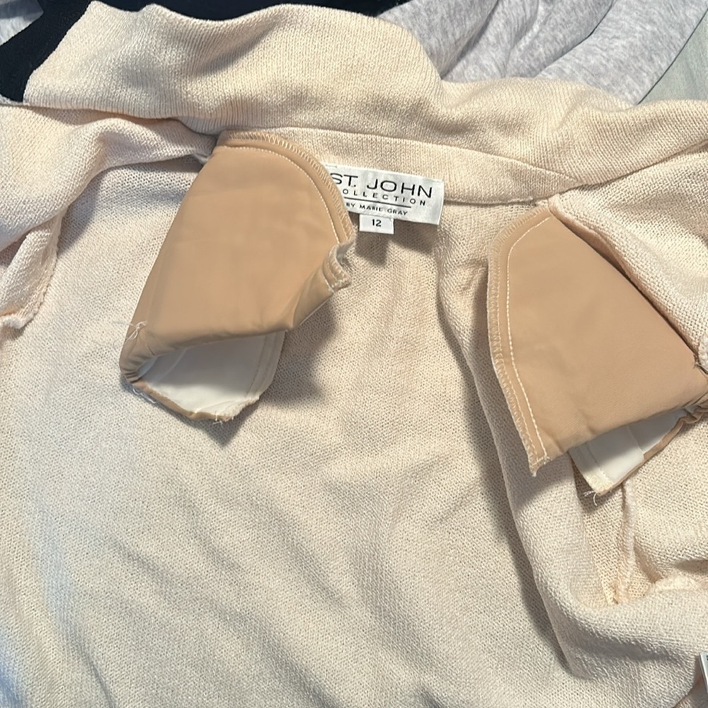 St. John tan and black jacket size 12 - Picture 5 of 5